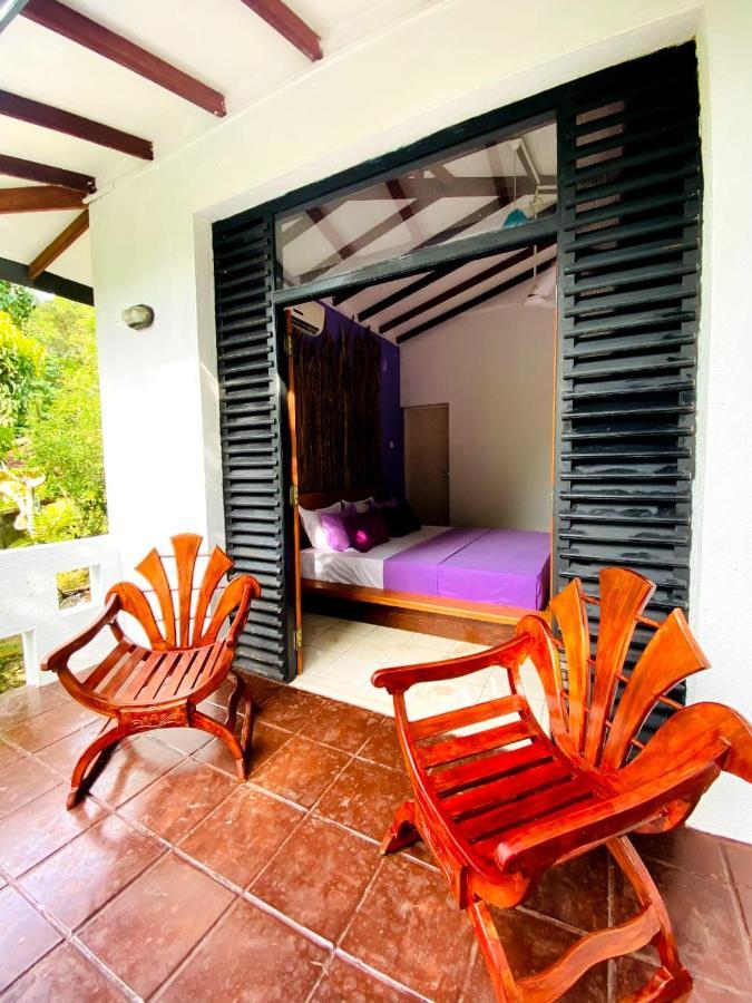 Hotel Surf N Spice - Hiriketiya Dikwella Exterior foto
